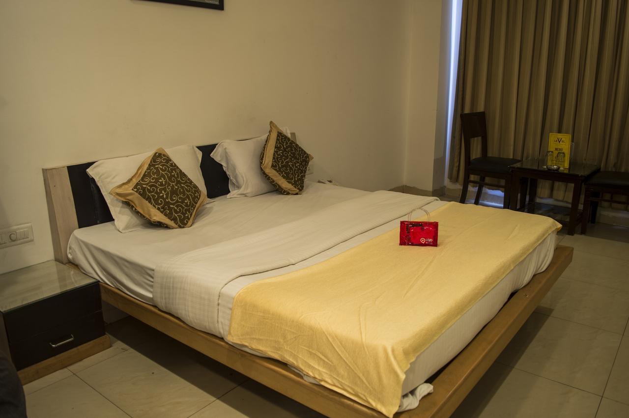 Oyo 751 Hotel Shree Palace Μποπάλ Εξωτερικό φωτογραφία