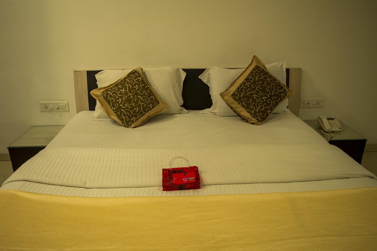 Oyo 751 Hotel Shree Palace Μποπάλ Εξωτερικό φωτογραφία