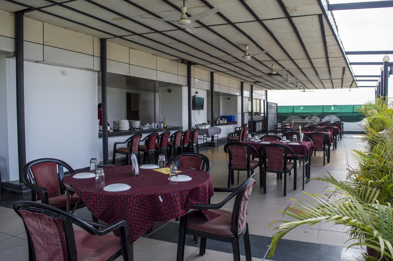 Oyo 751 Hotel Shree Palace Μποπάλ Εξωτερικό φωτογραφία